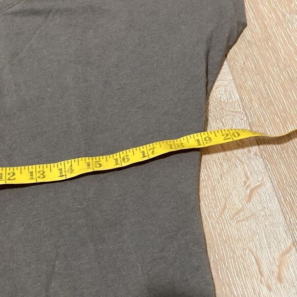 Peruvian connection wide neck slightly oversized brown T-shirt size small - Picture 5 of 6